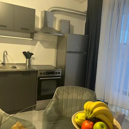 за гости генови Apartamento Vratsa