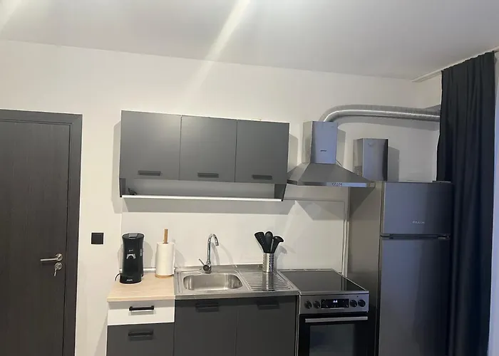 за гости генови Апартамент Враца